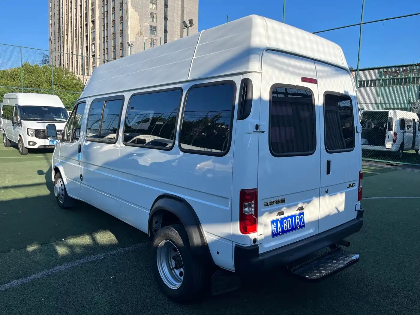 Jiangling Tesun 2022 2021 Model 2.8T Space King Taurus Edition Long Wheelbase Medium-High Roof Dual Rear Tires-Step 6-Seater Diesel China VI JX493