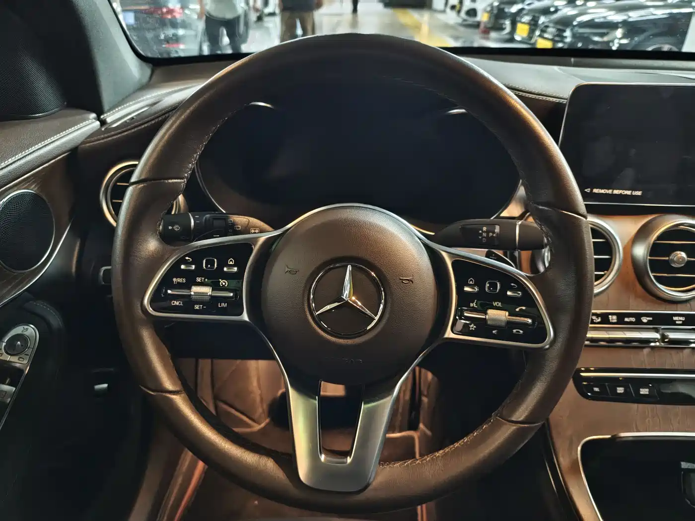 Mercedes-Benz GLC 2020 Facelift GLC 260 L 4MATIC Luxury фото 6
