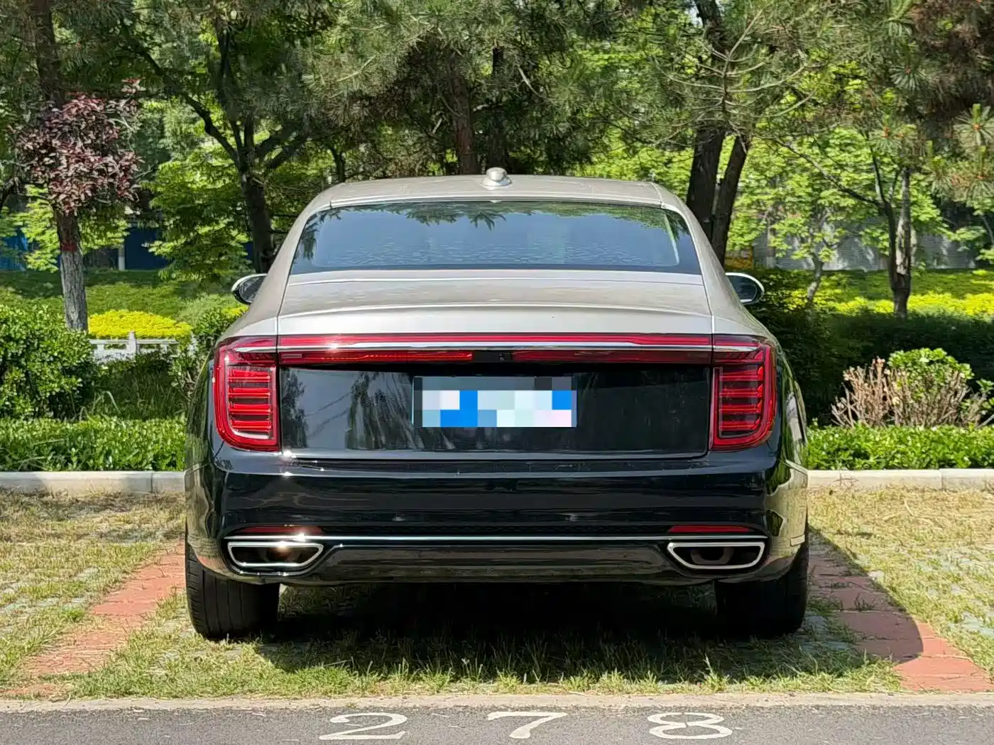 Hongqi H9 2022 2.0T Smart Connect Flag Joy Edition фото 8