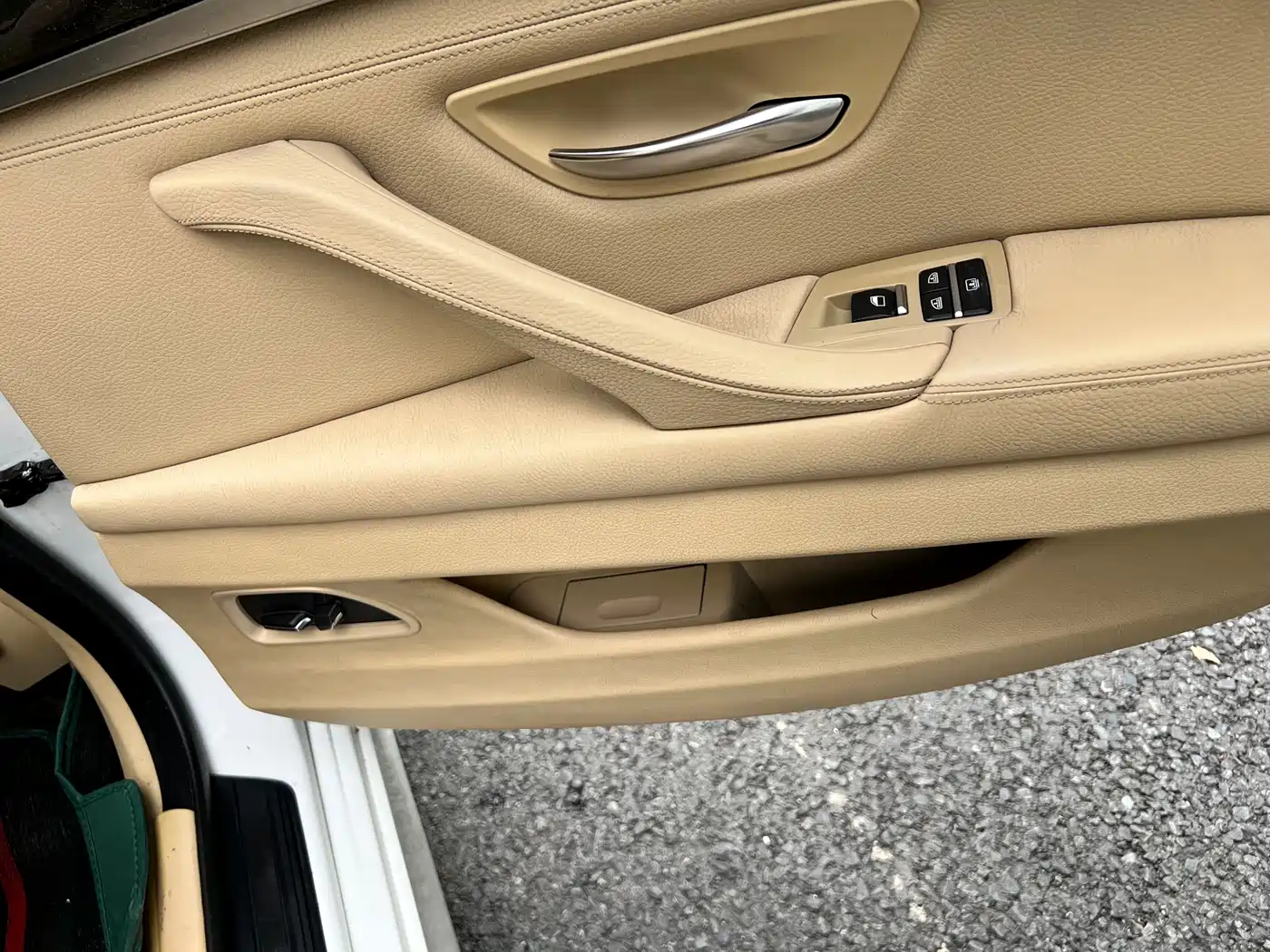 BMW 5 Series 2011 535Li Leading фото 12