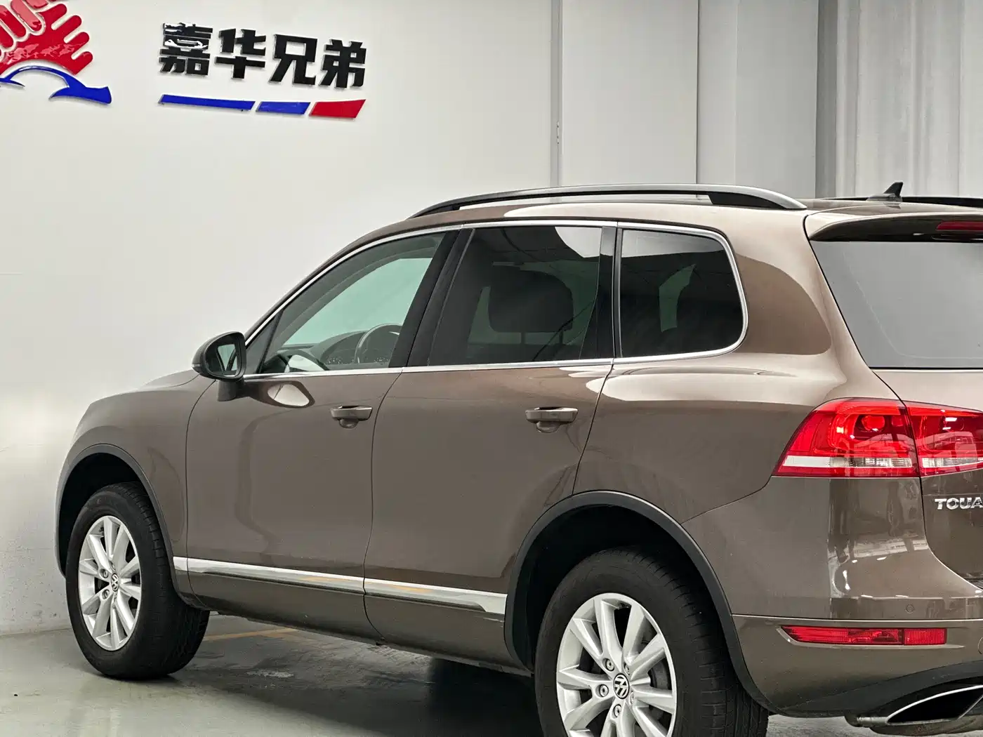 Volkswagen Touareg 2011 3.0TSI Premium фото 13
