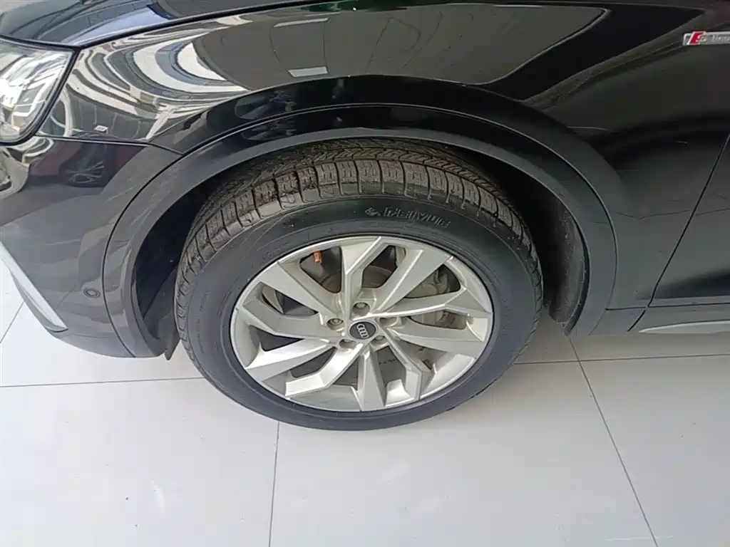 Audi Q5L 2022 40T Luxury Dynamic фото 23