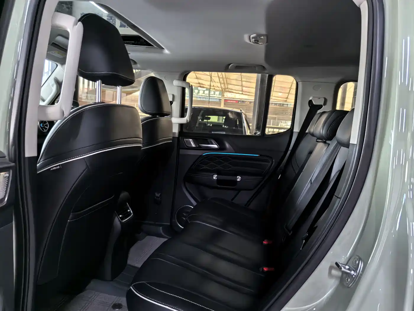 TANK 300