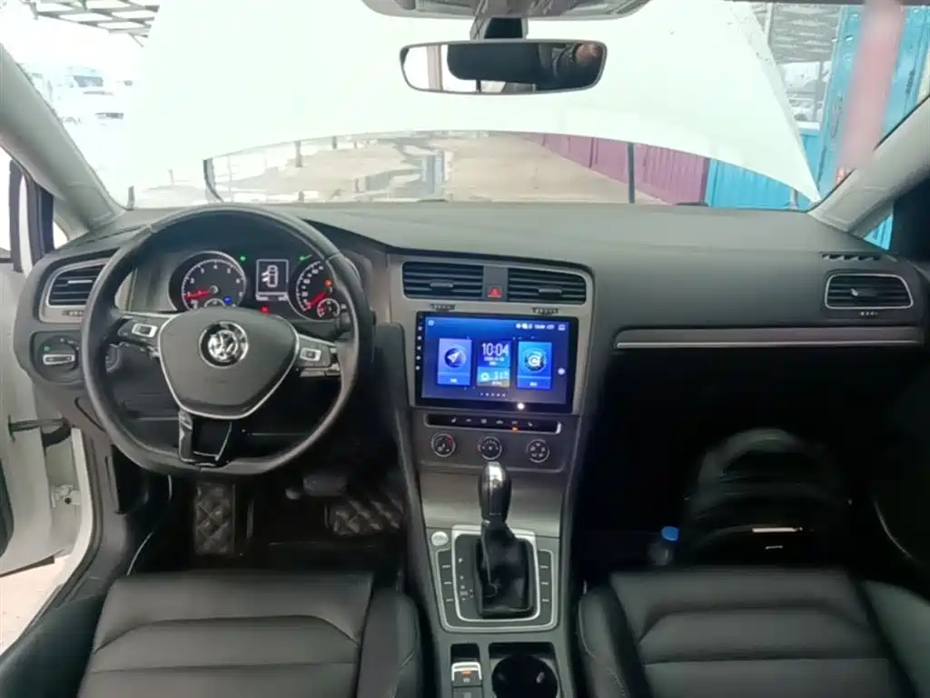 Volkswagen Golf 2016 230TSI Automatic Luxury фото 10