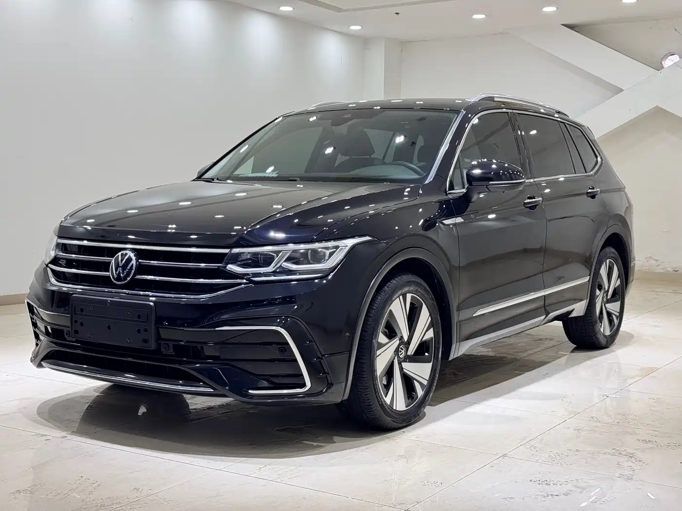 Volkswagen Tiguan L 2023 380TSI 4WD R-Line Flagship 7-seater