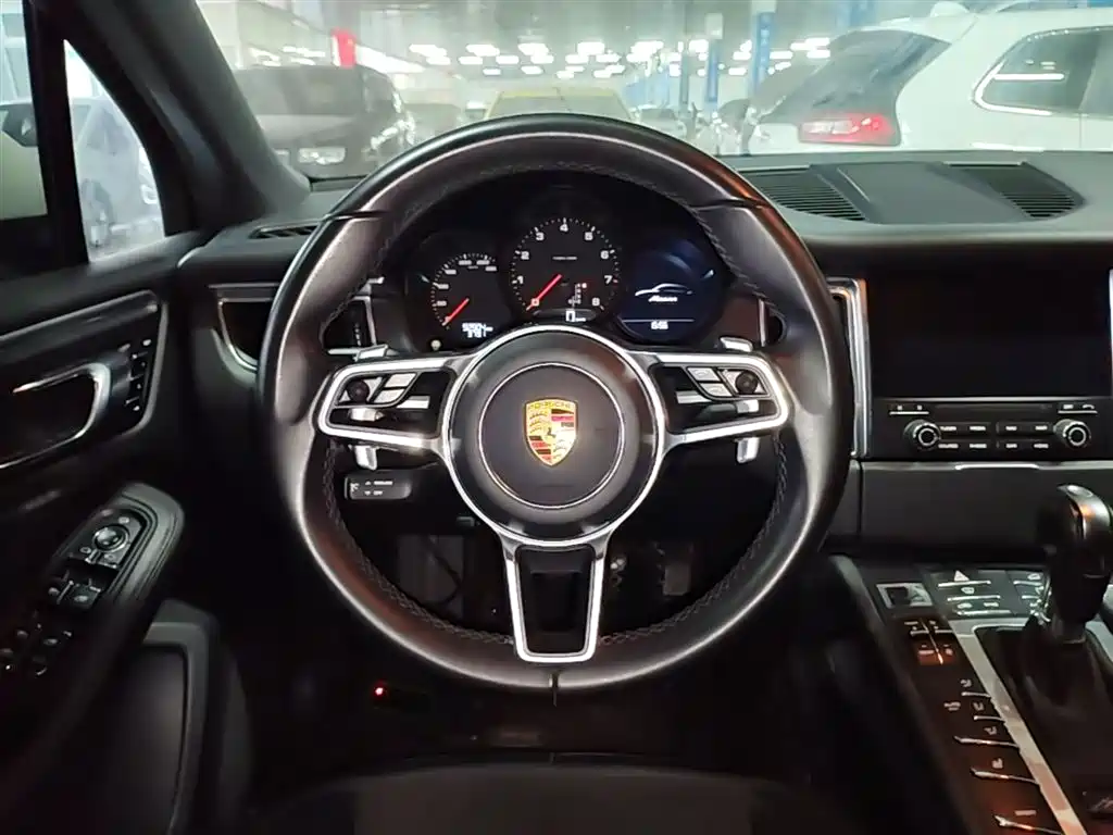 Porsche Macan 2017 Macan 2.0T фото 11