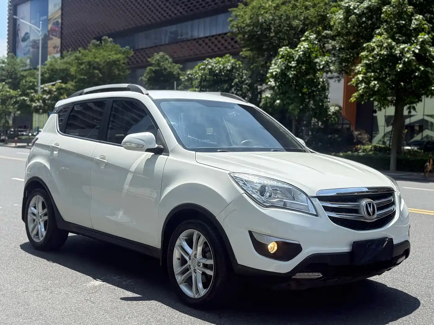 Фото 3 - Changan CS35