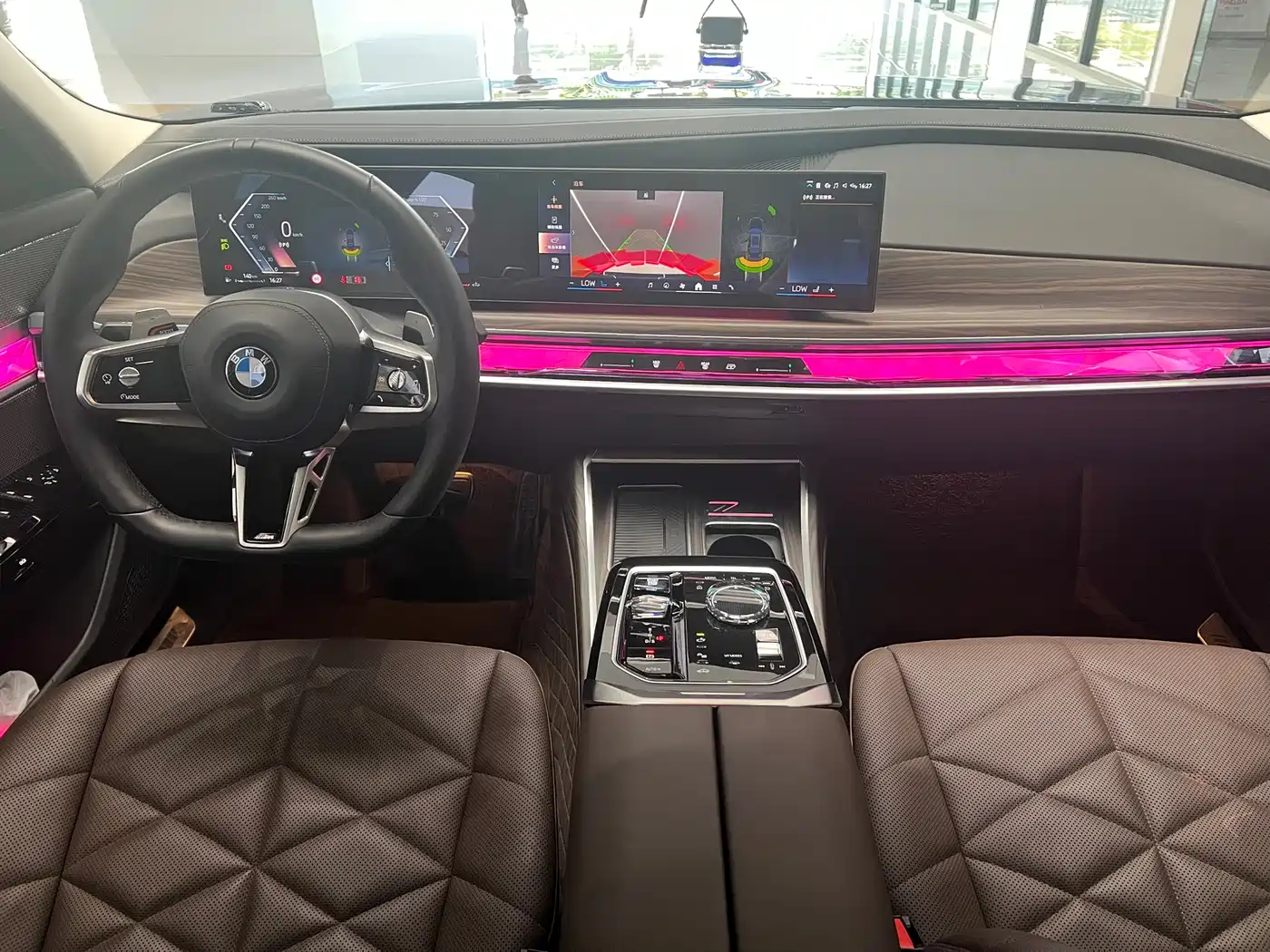 BMW 7 Series 2023 Model 735Li M Sport Package фото 6