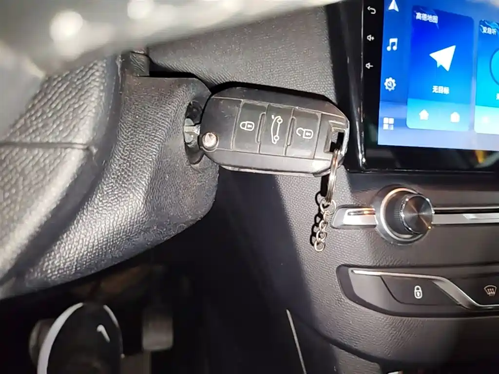 Peugeot 408 2014 1.8L Automatic Luxury Edition фото 9