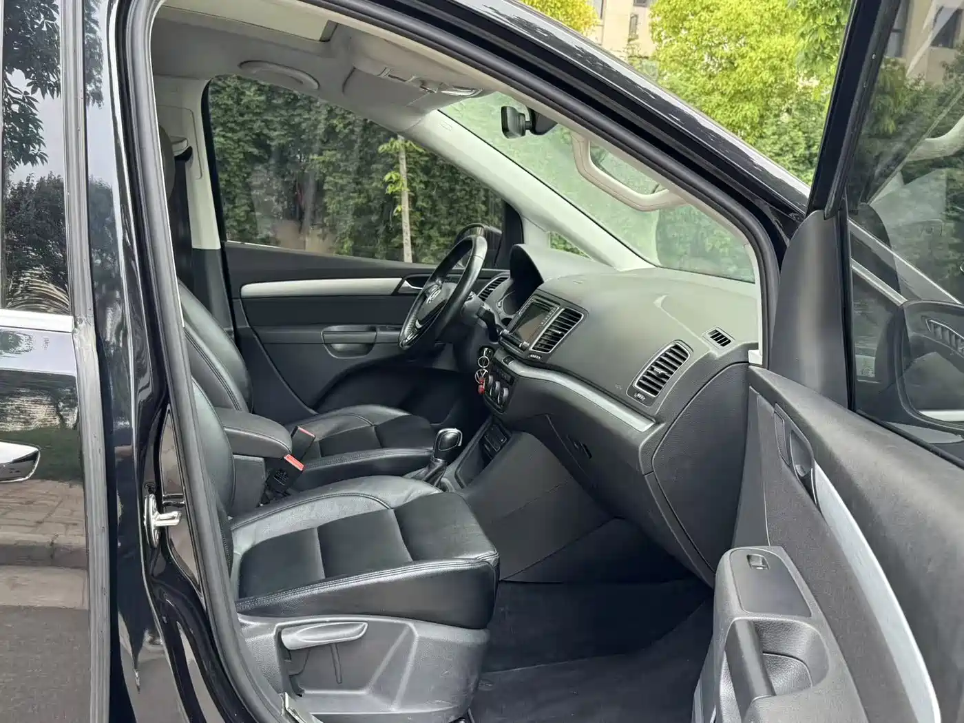 Volkswagen Sharan 2016 380TSI Comfort 7-seater фото 11