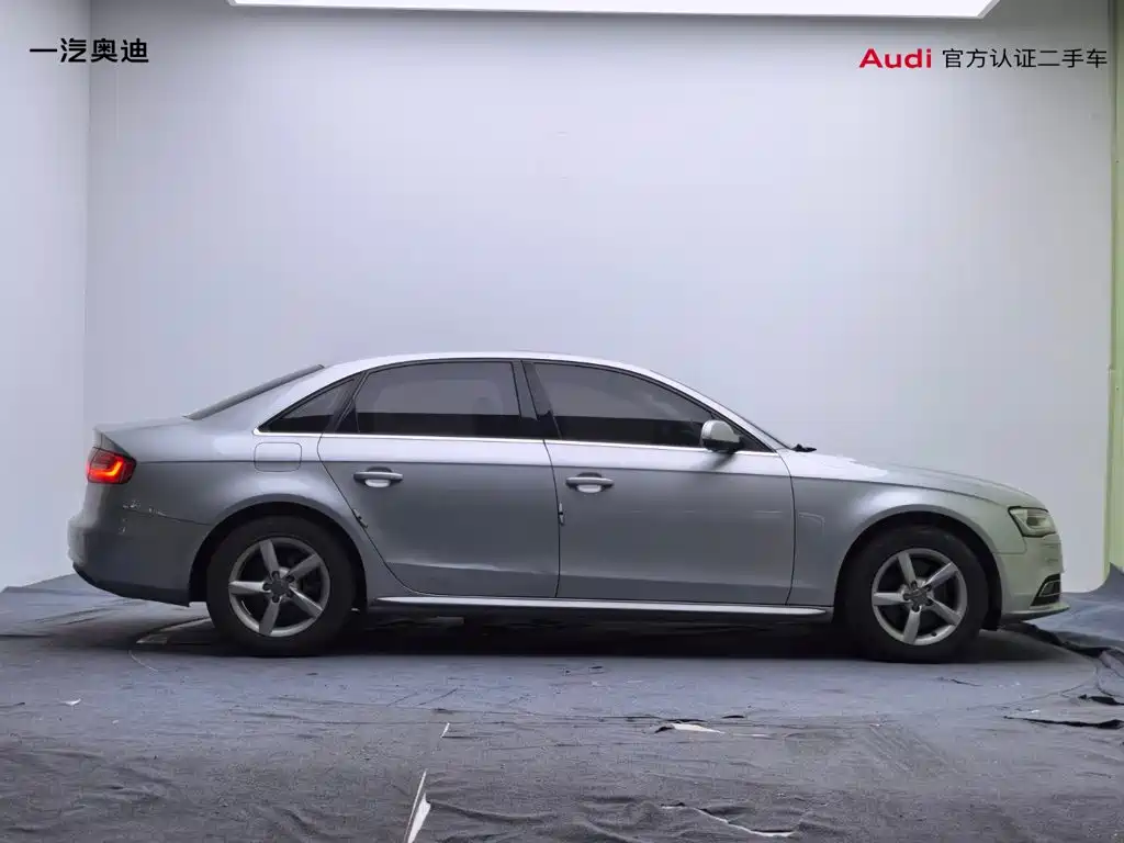 Фото 3 - Audi A4L