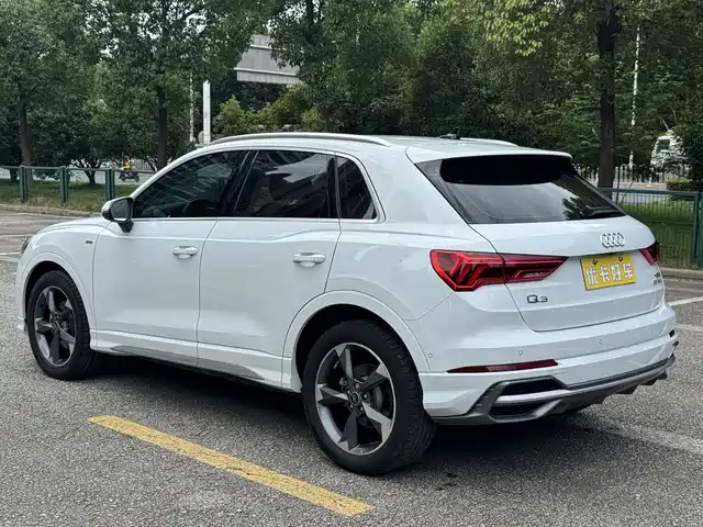Audi Q3 2022 35 TFSI Fashion Dynamic — фото 3