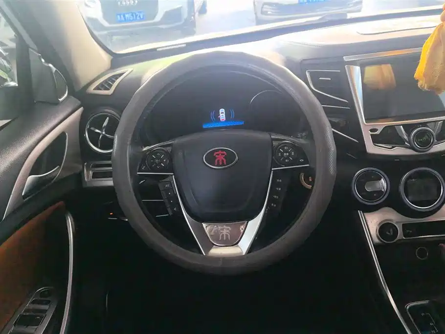 BYD Song 2016 2.0TID Automatic Trend Leader фото 15