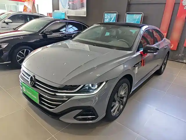 Volkswagen CC 380TSI, Яркий