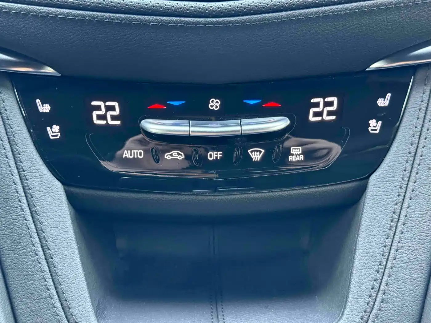 Cadillac XT5 2023 Model 2.0T 4WD Premium (Ultimate Edition) фото 9