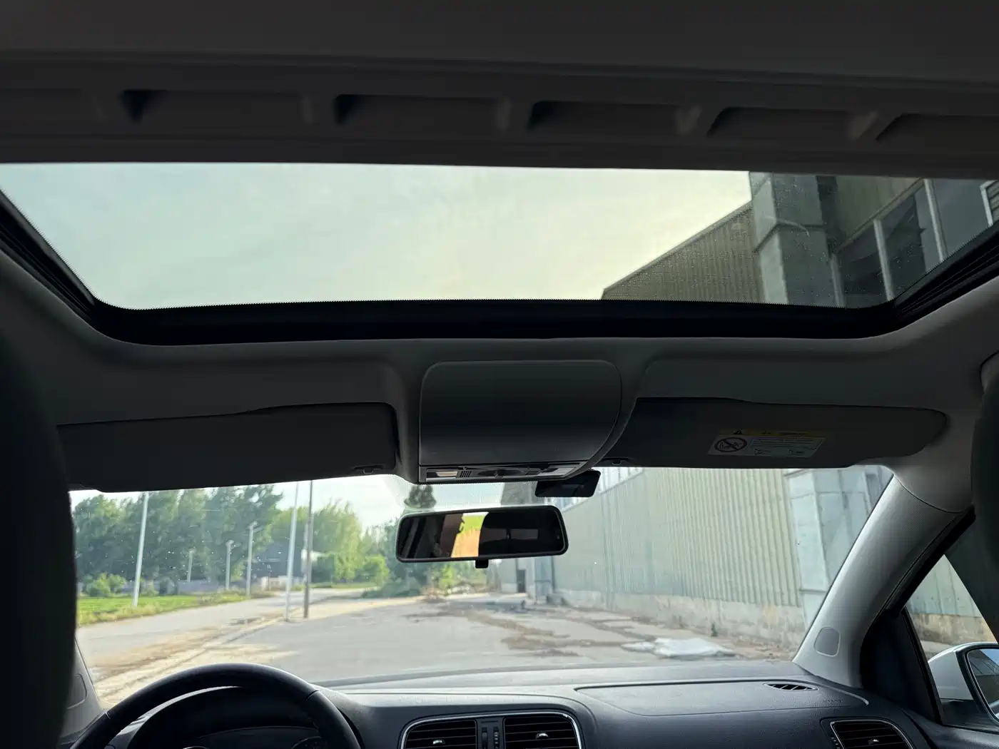 Volkswagen Polo 2016 1.6L Automatic Comfort фото 14
