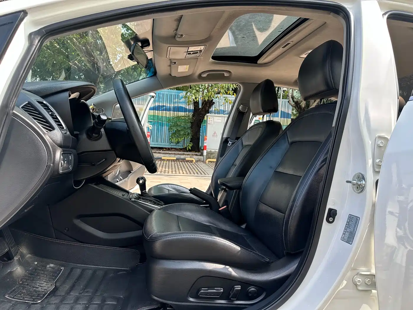 Kia K3 2016 1.6L Automatic GLS фото 4
