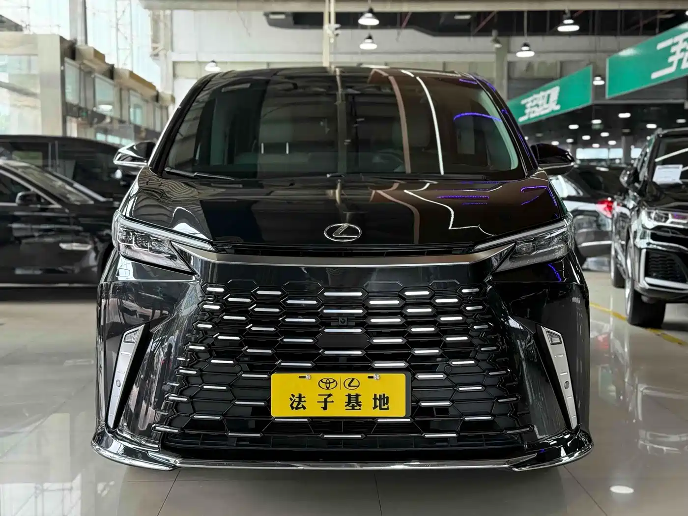 Lexus LM 2024 2023 350h 7-Seater Elegance Edition