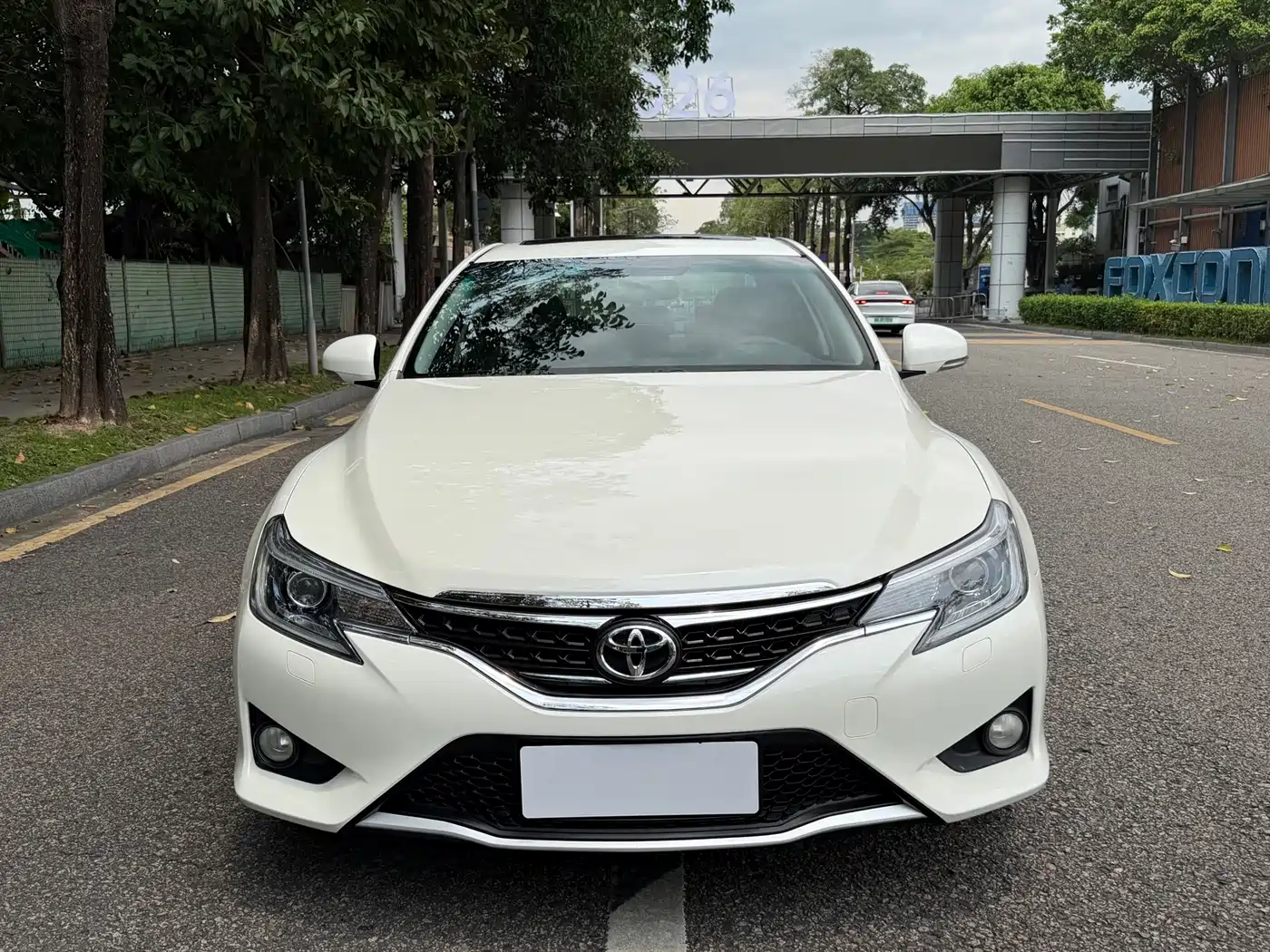 Toyota Reiz 2013 2.5V Shangrui Navigation Edition фото 2
