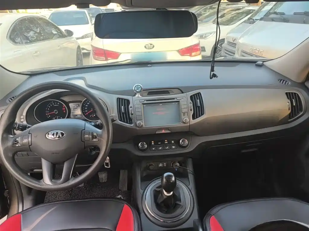 Kia Sportage 2015 2.0L Manual 2WD GL фото 10
