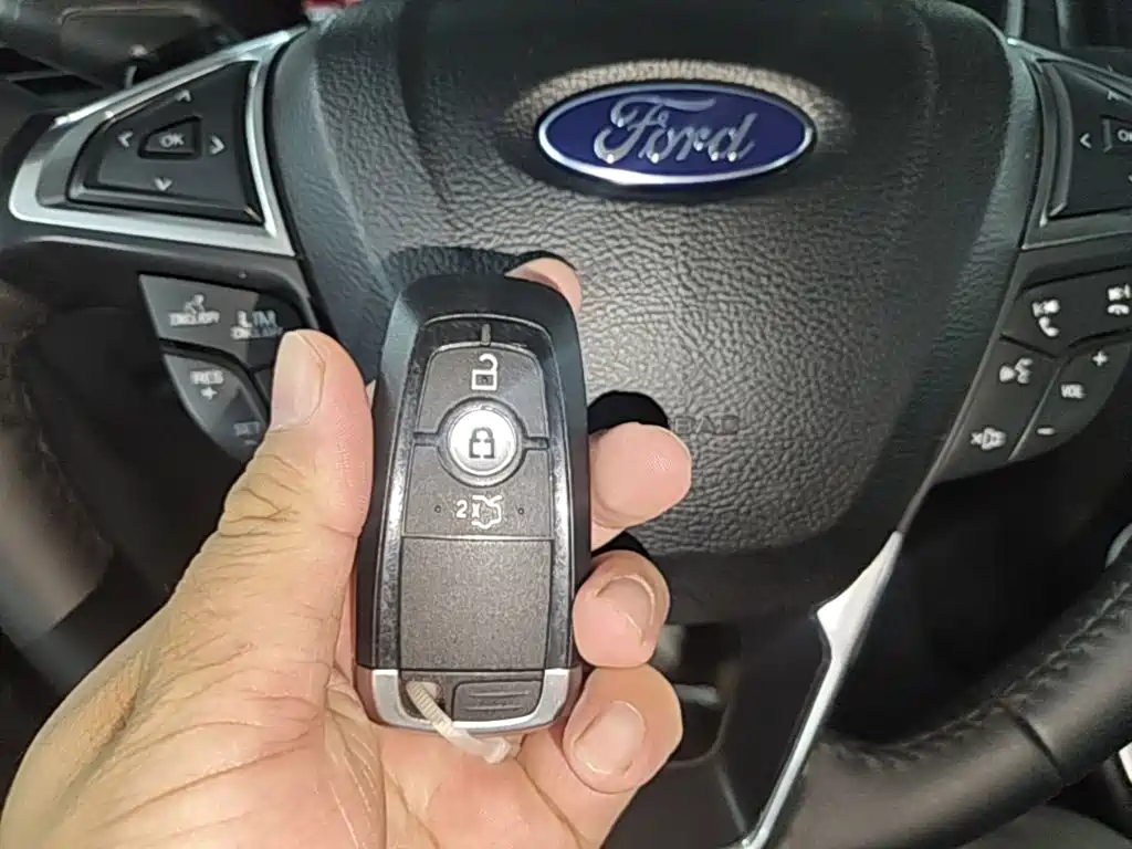 Фото 9 - Ford Edge