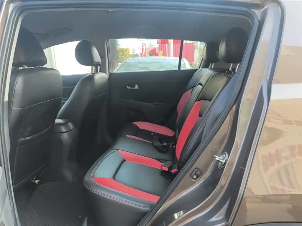 Kia Sportage 2015 2.0L Manual 2WD GL фото 17