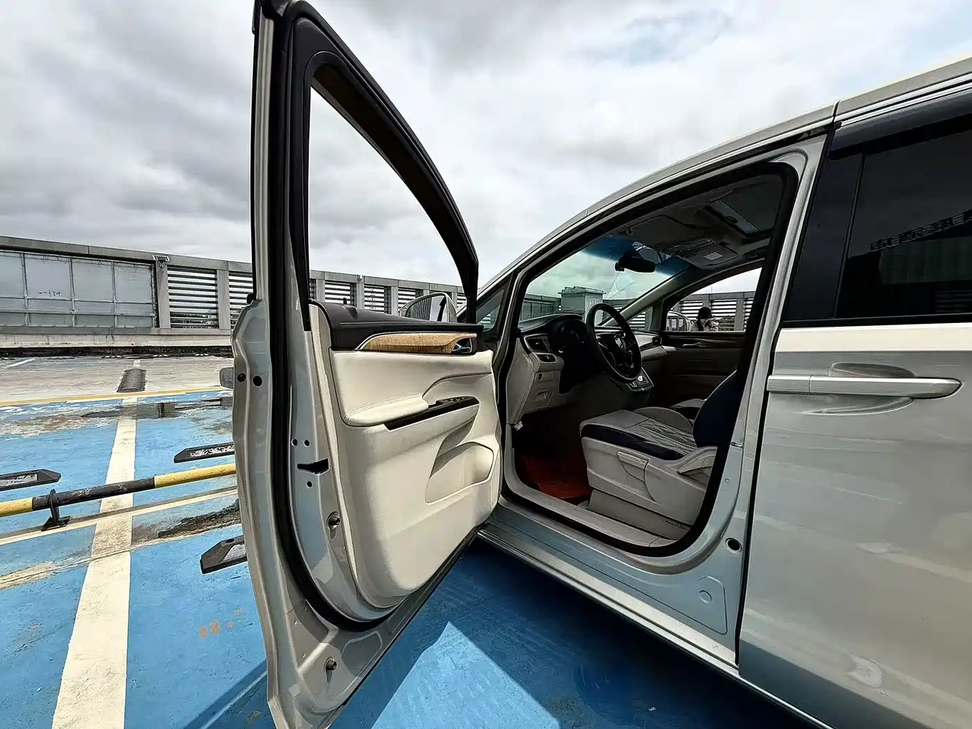 Buick GL8 2017 ES 28T Comfort Type China V фото 9