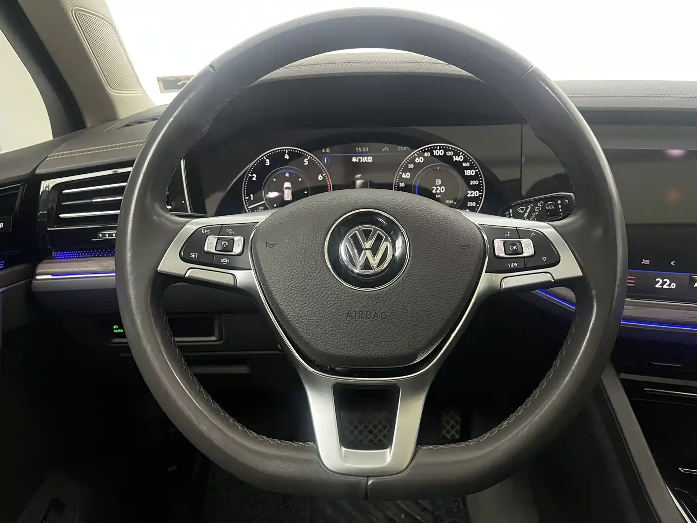 Volkswagen Touareg 2019 3.0TSI Sharp Edge Edition China V фото 9