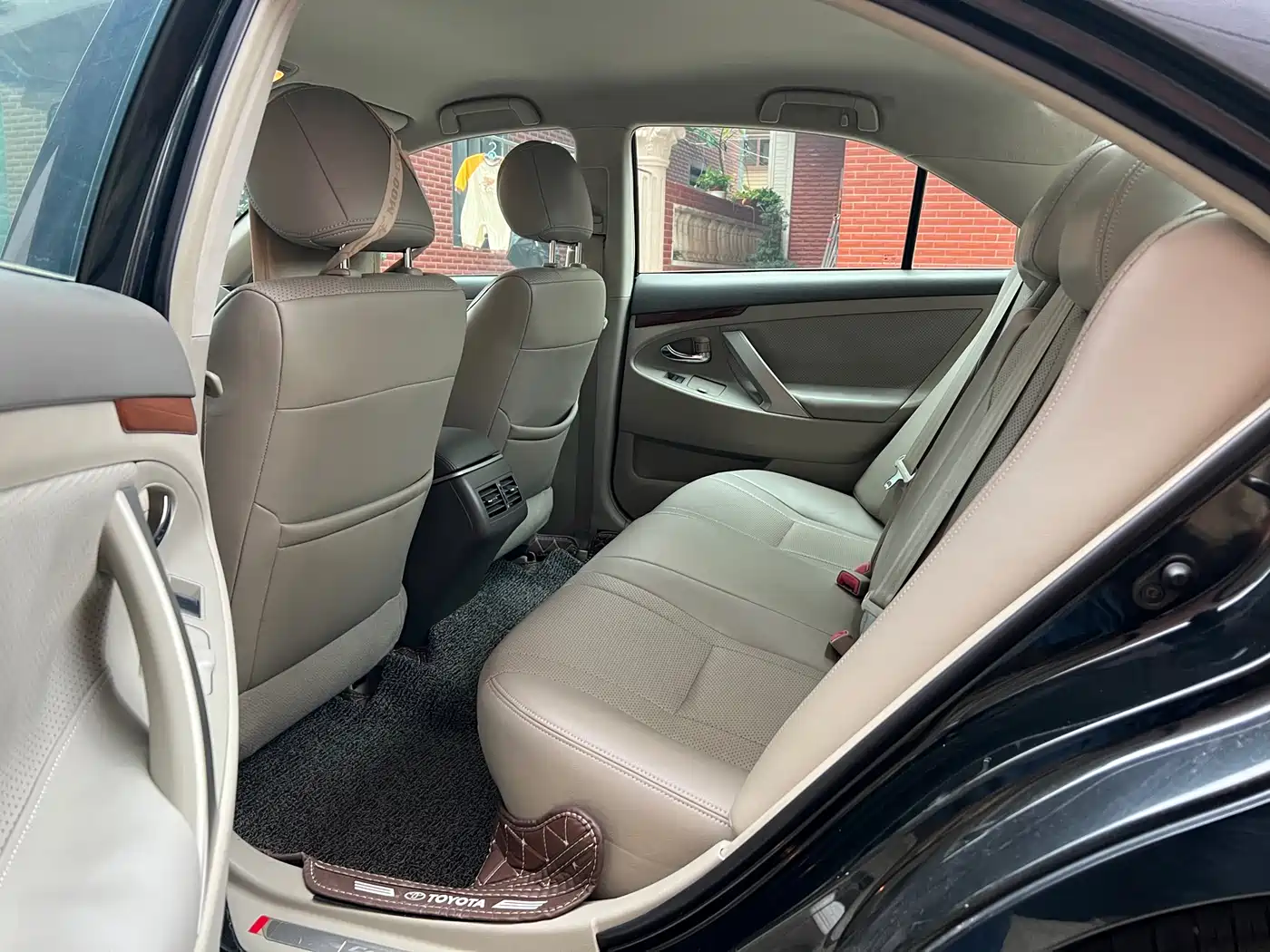 Toyota Camry 2013 200E Classic Elite Edition фото 9