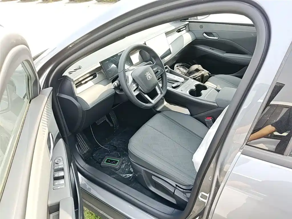 BYD Qin PLUS 2026 DM-i Smart Edition 128KM Progressive фото 11