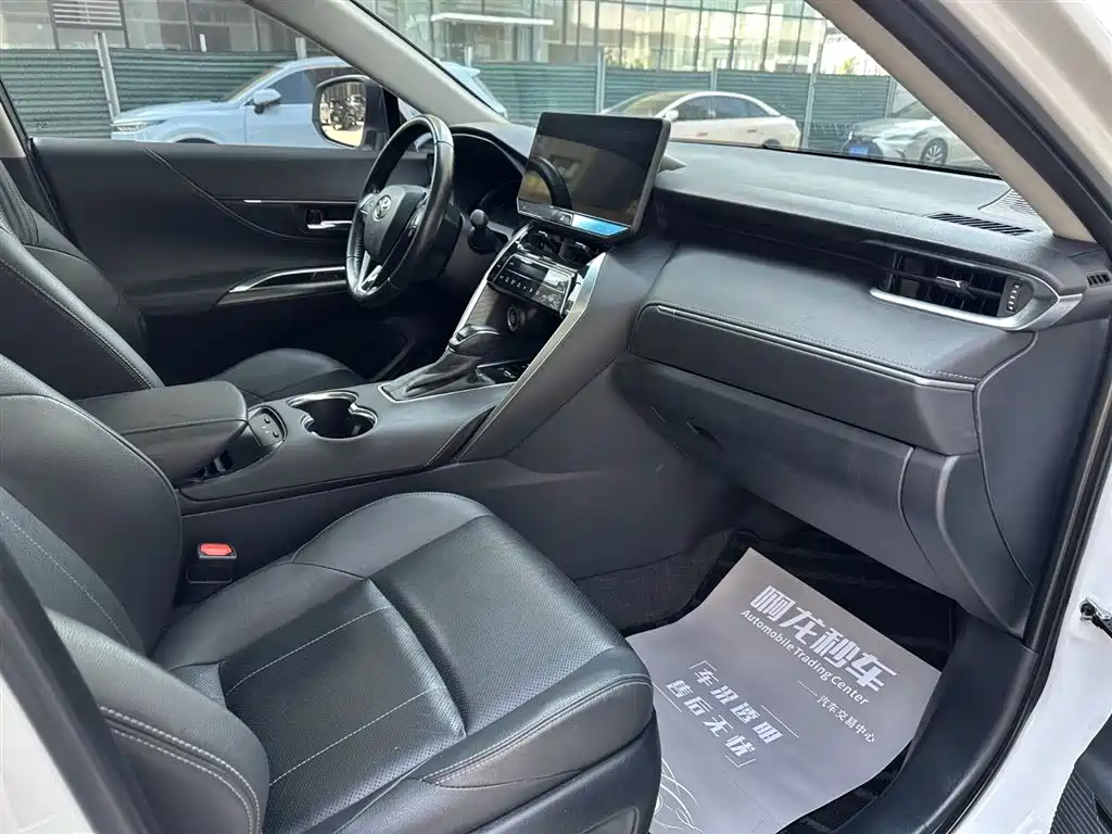 Toyota Lingfang HARRIER 2023 2.0L CVT 2WD Premium Edition фото 13