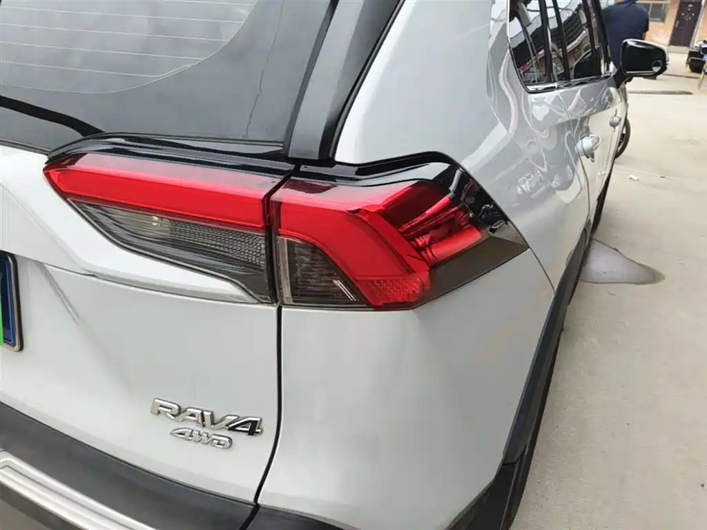 Toyota RAV4 Rongfang 2021 2.0L CVT 2WD Trend фото 8