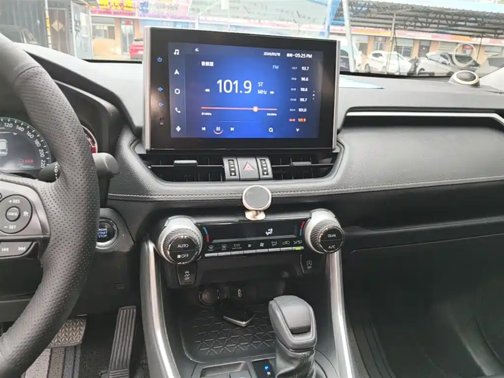 Toyota RAV4 Rongfang 2021 2.0L CVT 2WD Trend фото 13
