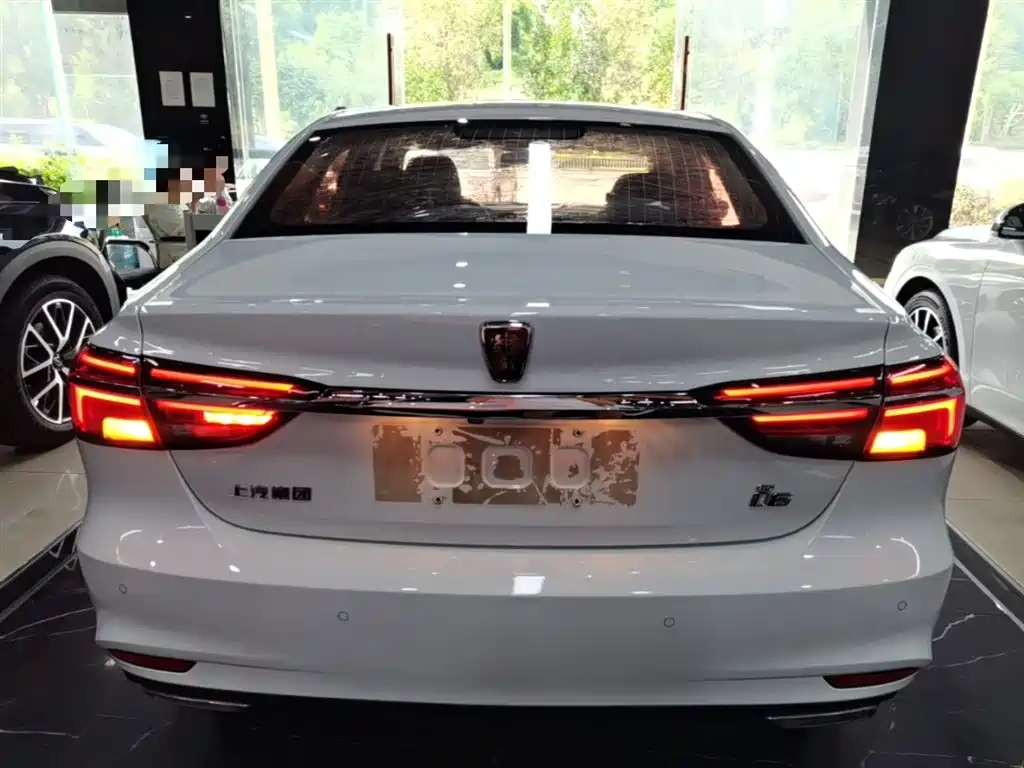 Roewe i6 2019 2019 PLUS 1.6L CVT 4G Connected Luxury Great Edition