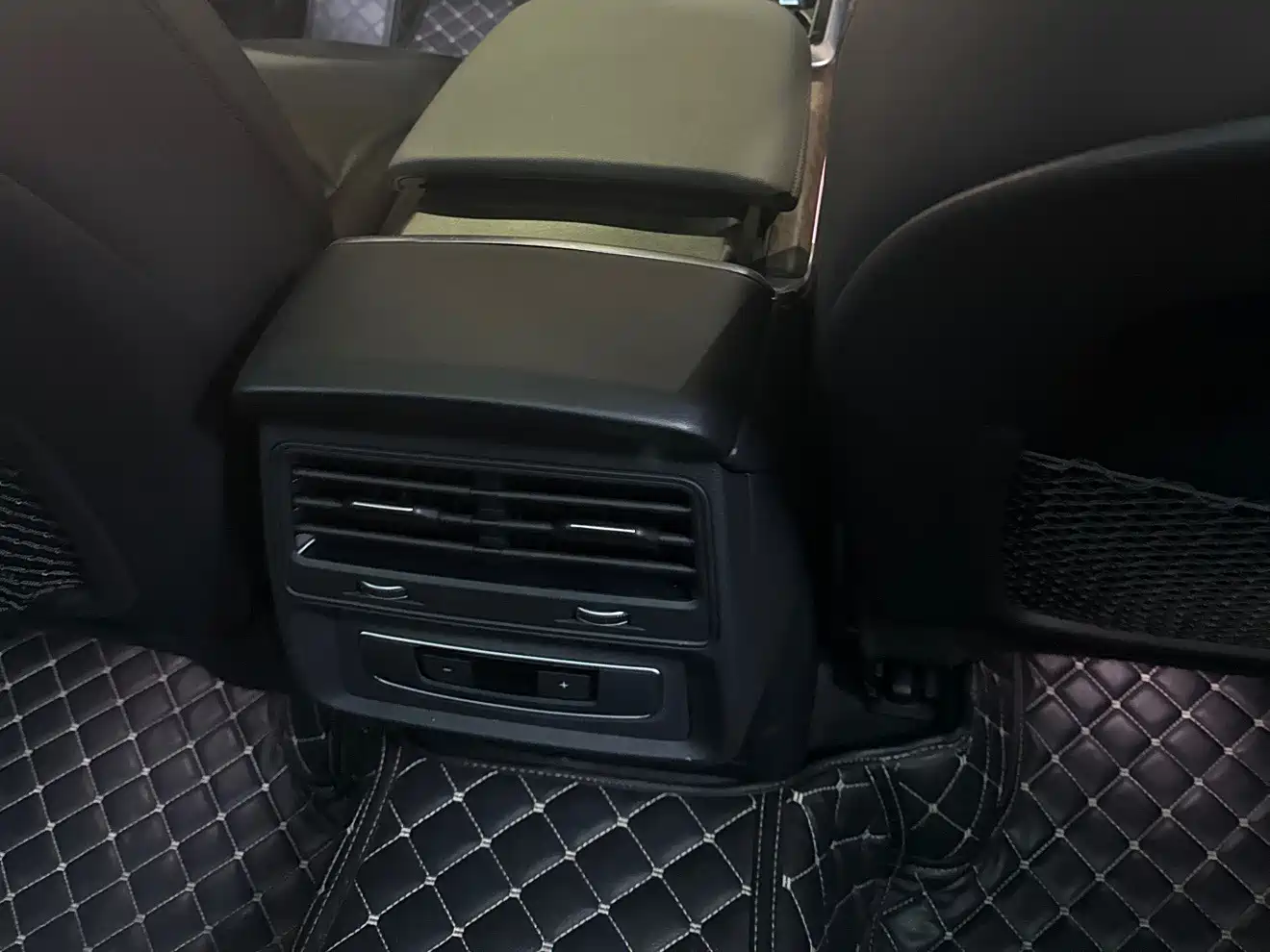 Фото 9 - Audi Q7