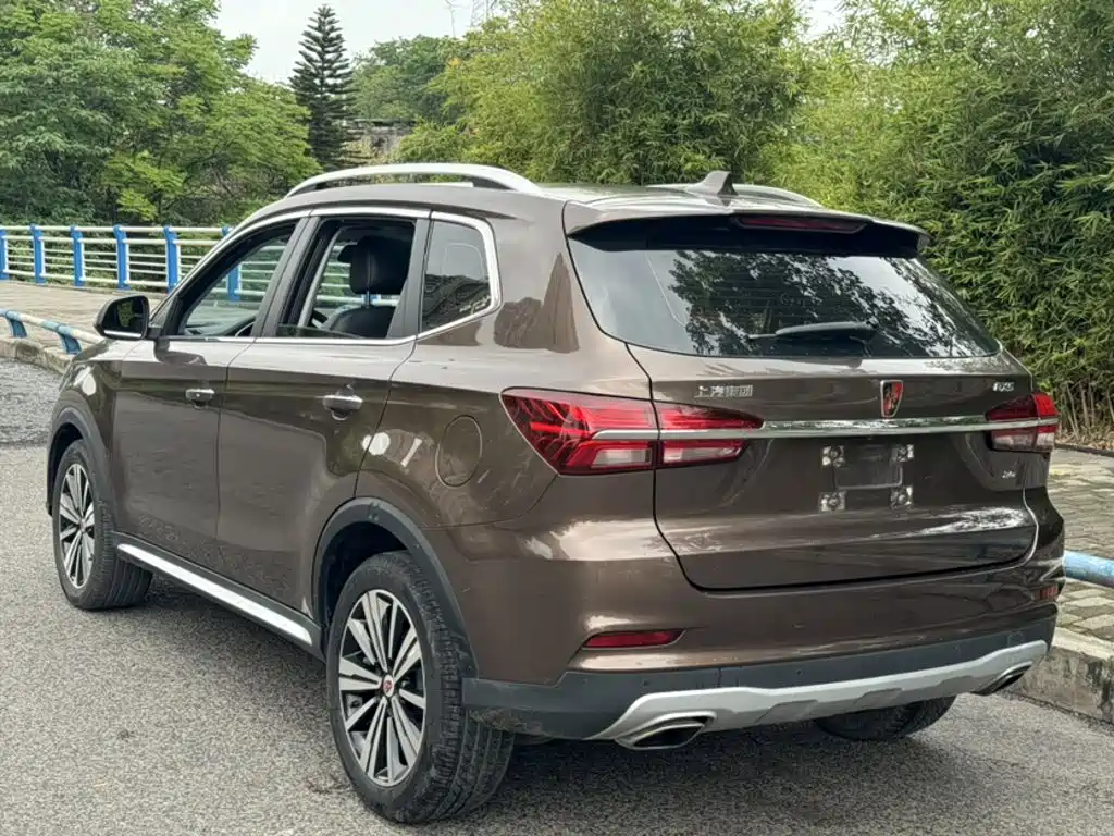 Фото 23 - Roewe RX5