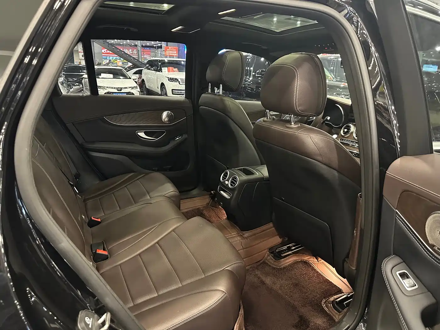 Mercedes-Benz GLC 2020 Facelift GLC 260 L 4MATIC Luxury фото 11
