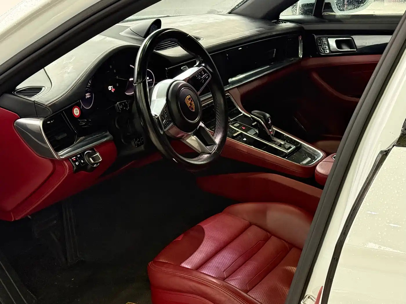 Фото 3 - Porsche Panamera