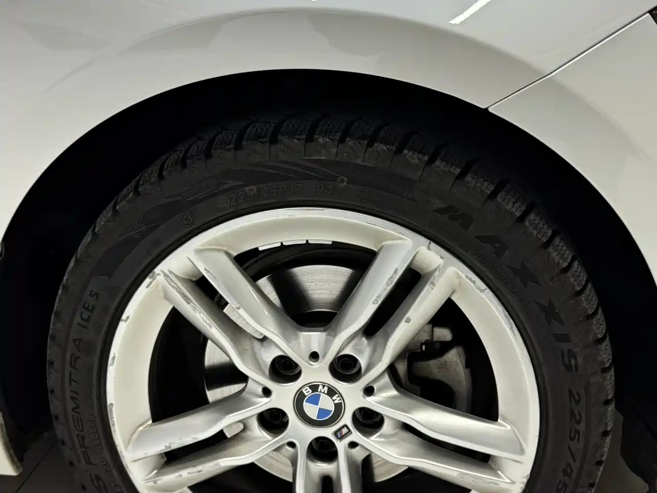 BMW 1 Series 2023 120i M Sport Shadow Edition фото 11