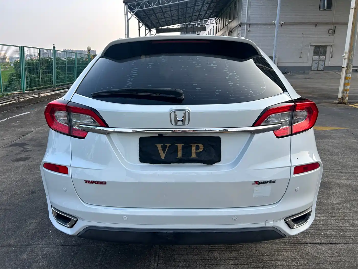 Photo 7 - Honda Avancier