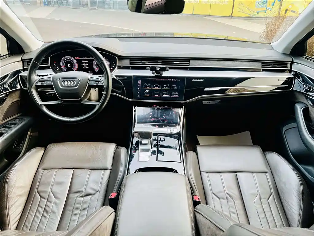 Audi A8 2019 A8L 50 TFSI quattro Comfort фото 10