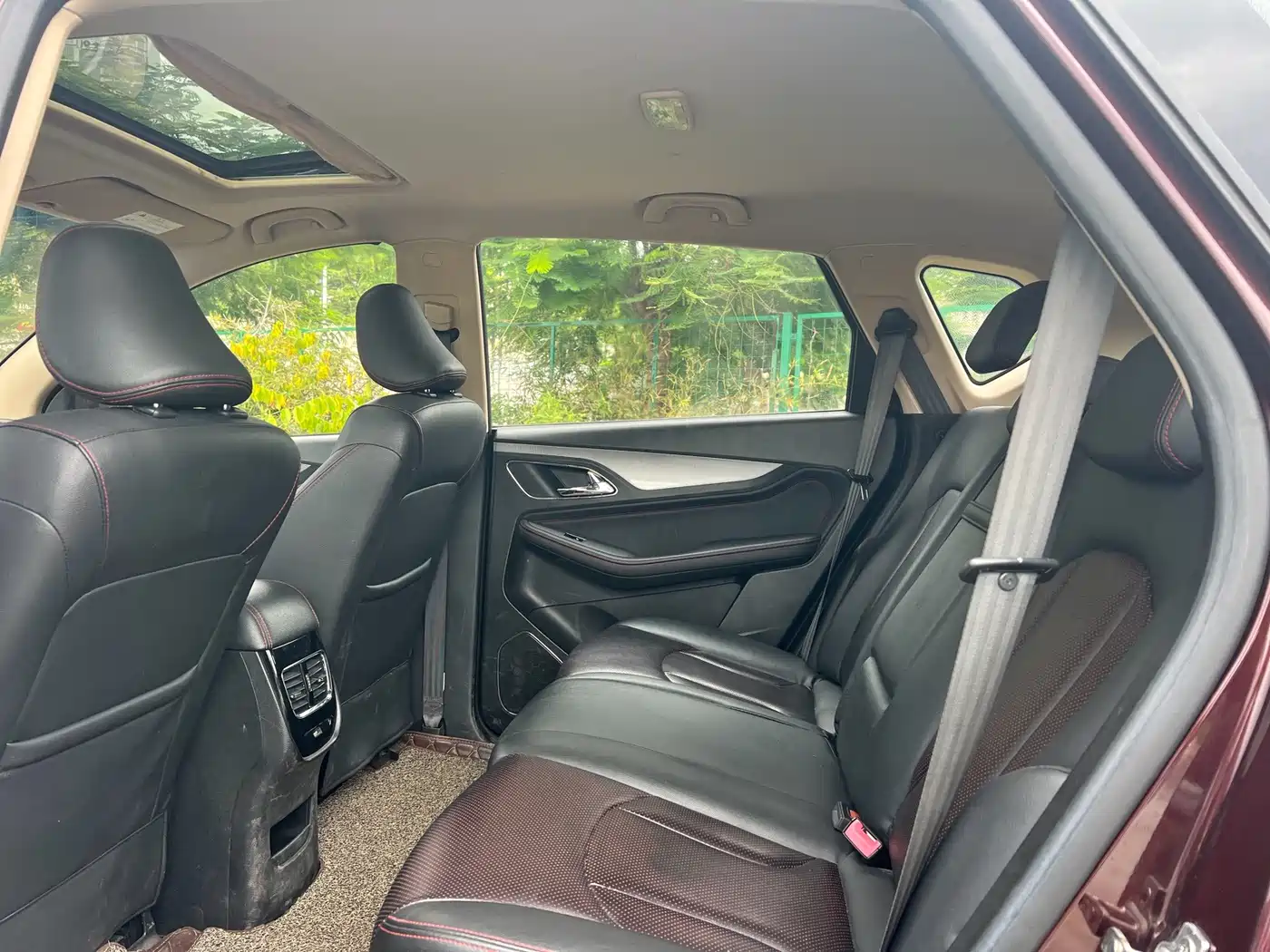 Baojun 560 2017 2016 1.8L iAMT Luxury