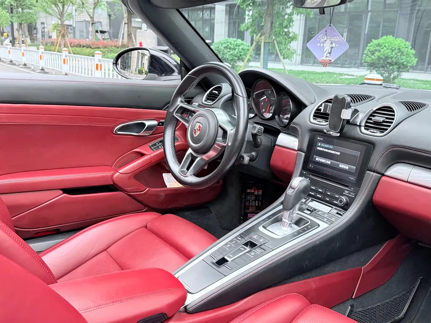 Porsche 718 2018 Boxster 2.0T фото 9