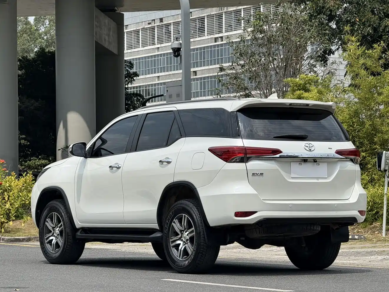 Toyota Fortuner 2016 2.7L Middle East Edition фото 5