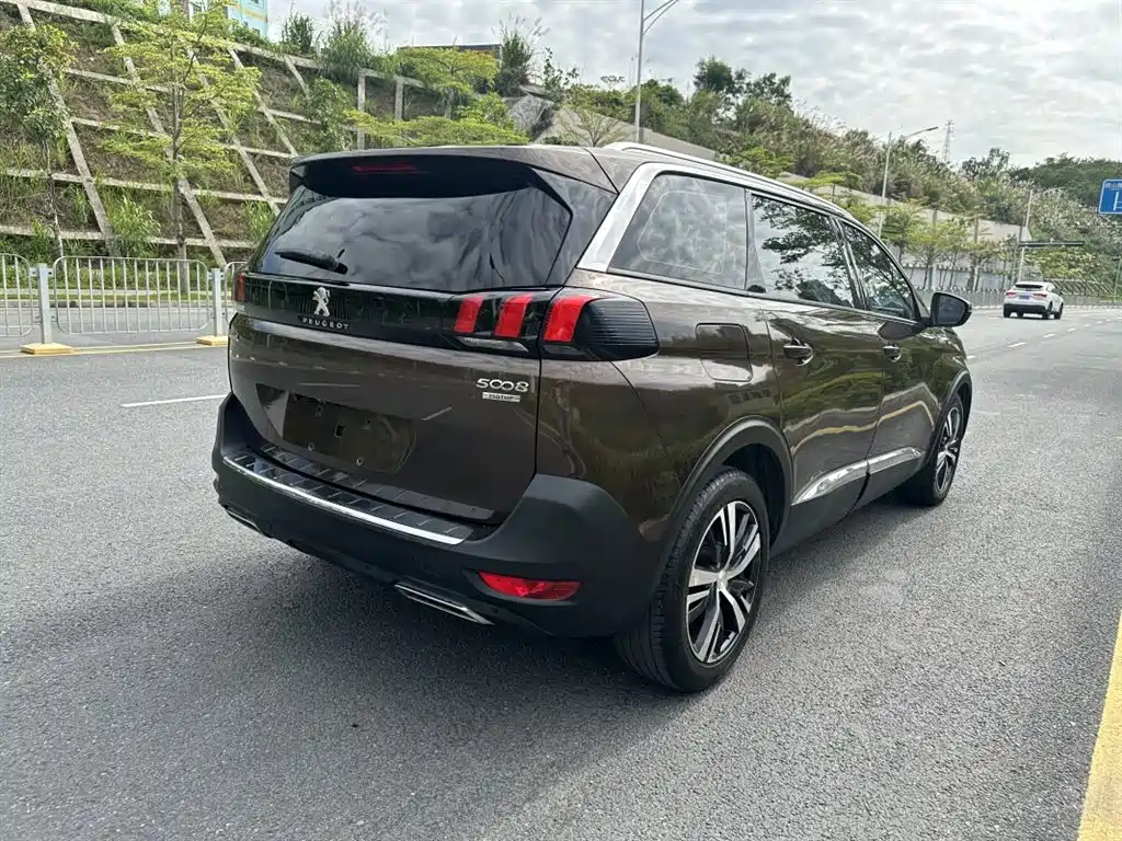 Peugeot 5008 2017 350THP 7-seat Elite Edition фото 5