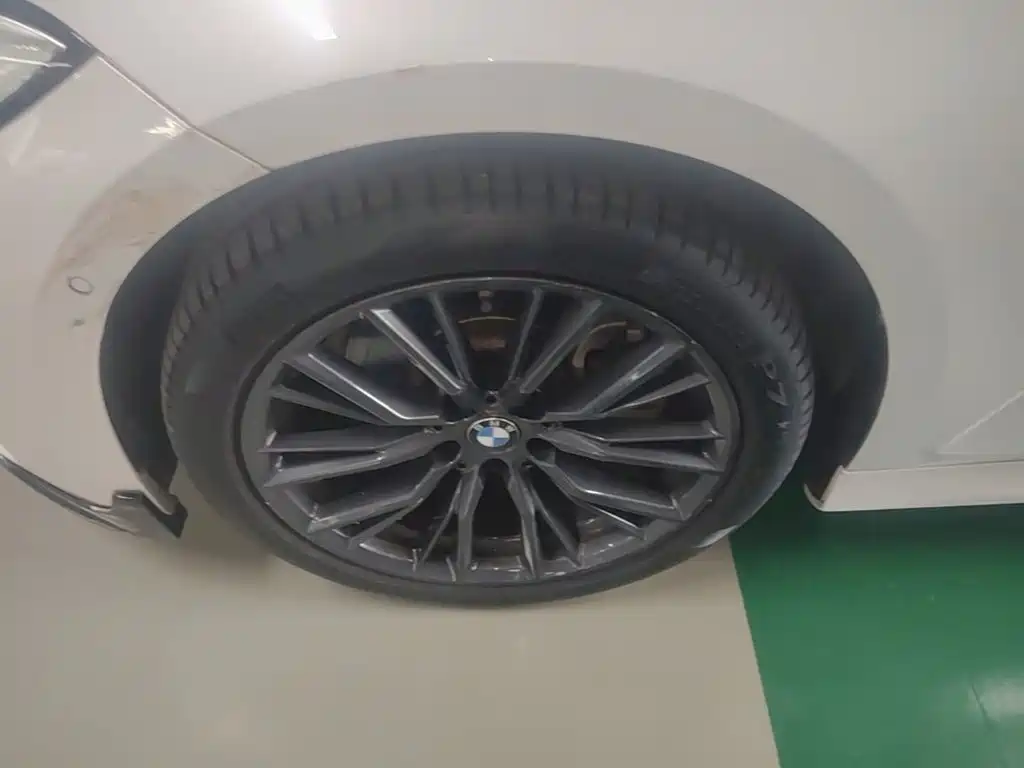 Фото 23 - BMW 3 Series