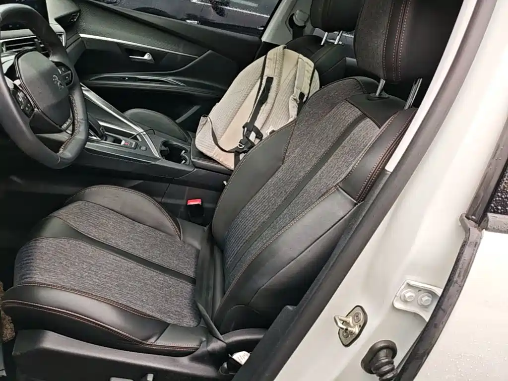 Photo 15 - Peugeot 4008