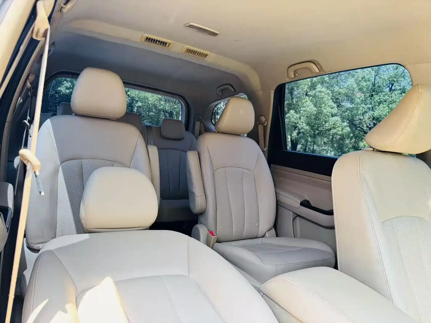 Baojun 730 2015 2014 1.5L Manual Comfort 7-seater