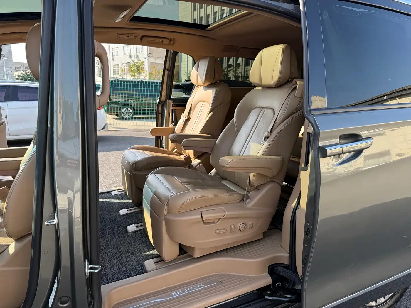 Buick GL8 2018 ES 28T Flagship Type China VI фото 10