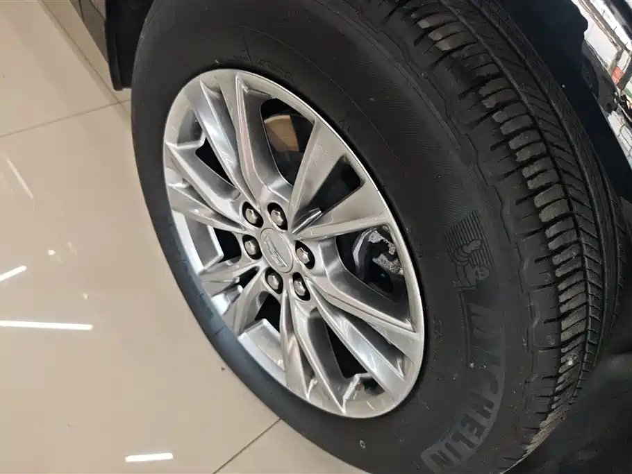 Cadillac XT5 2023 2.0T 2WD Fashion Edition фото 6